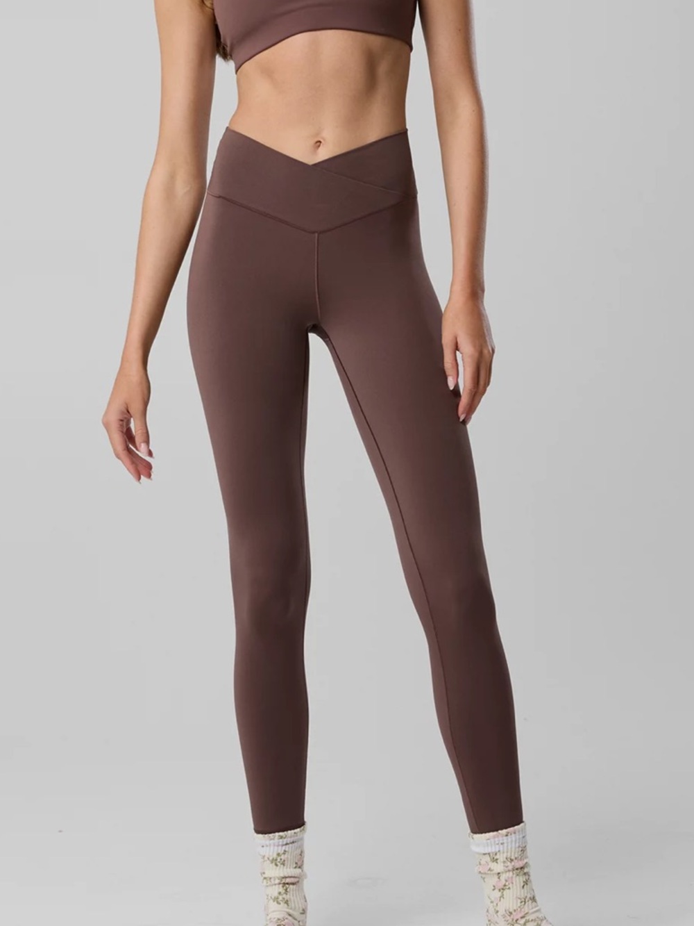 OFFLINE By Aerie Real Me High Waisted Crossover Legging Espresso size Small